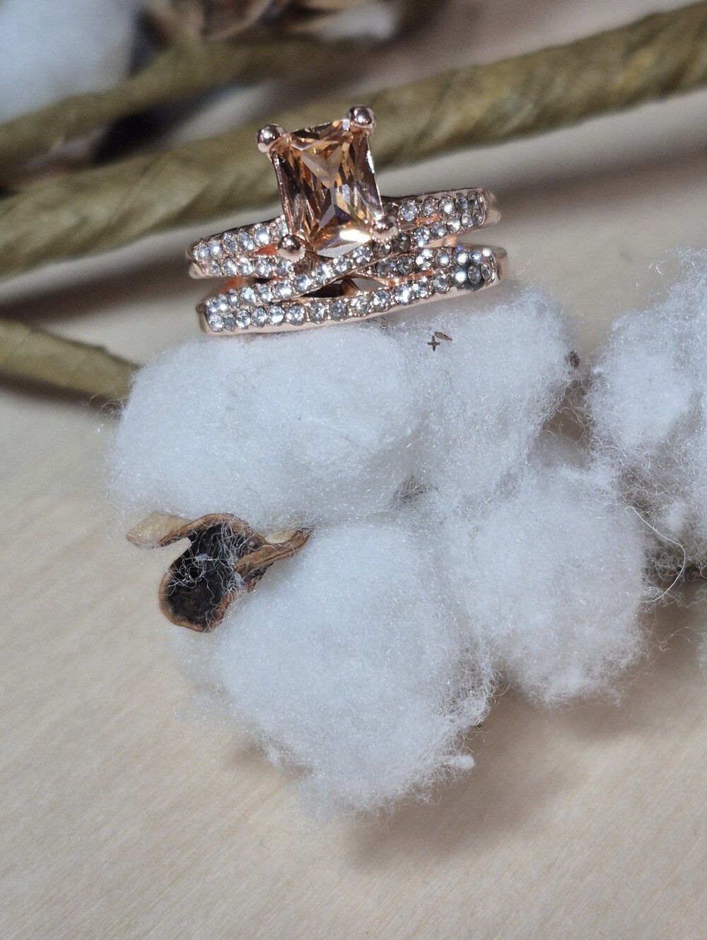 🔥🔥BACK IN STOCK🔥🔥Sparkling Morganite Women's Rose Gold Plated Winding Ring - Picture 15 of 16